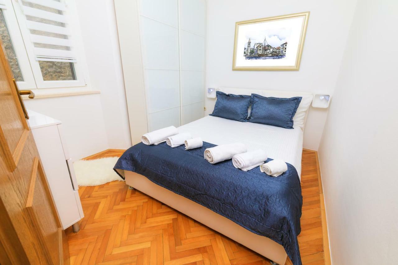 Holiday Home Obrov Kaštela Extérieur photo